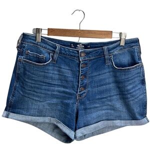 Hollister Advanced Stretch Curvy High-Rise Short 3”